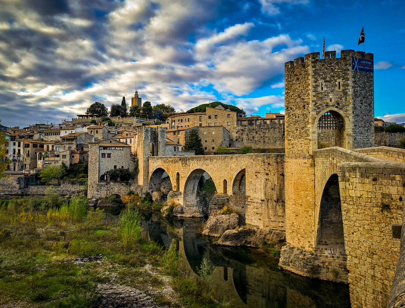 Бесалу экскурсия