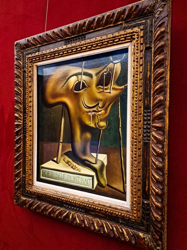 Экскурсия в музей Дали из Барселоны с русскоязычным гидом