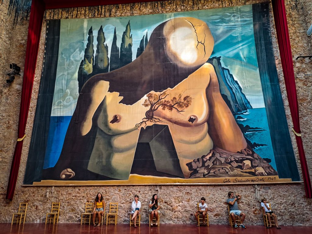 Музей Сальвадора Дали в Фигерасе