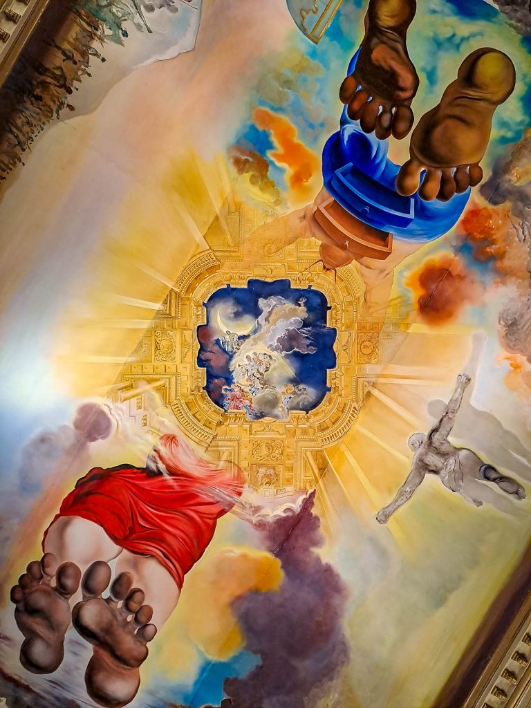 Экскурсия в Театр-музей Сальвадора Дали